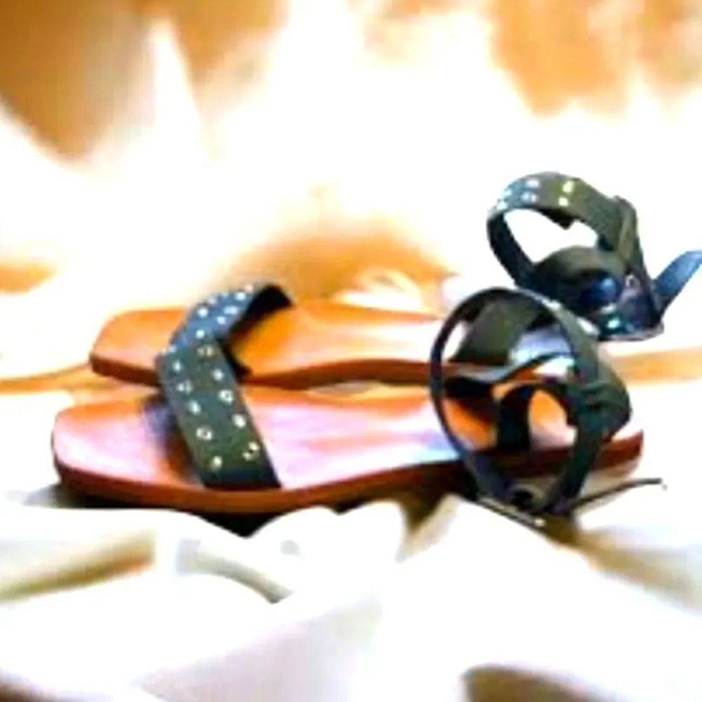 N/A black studded
